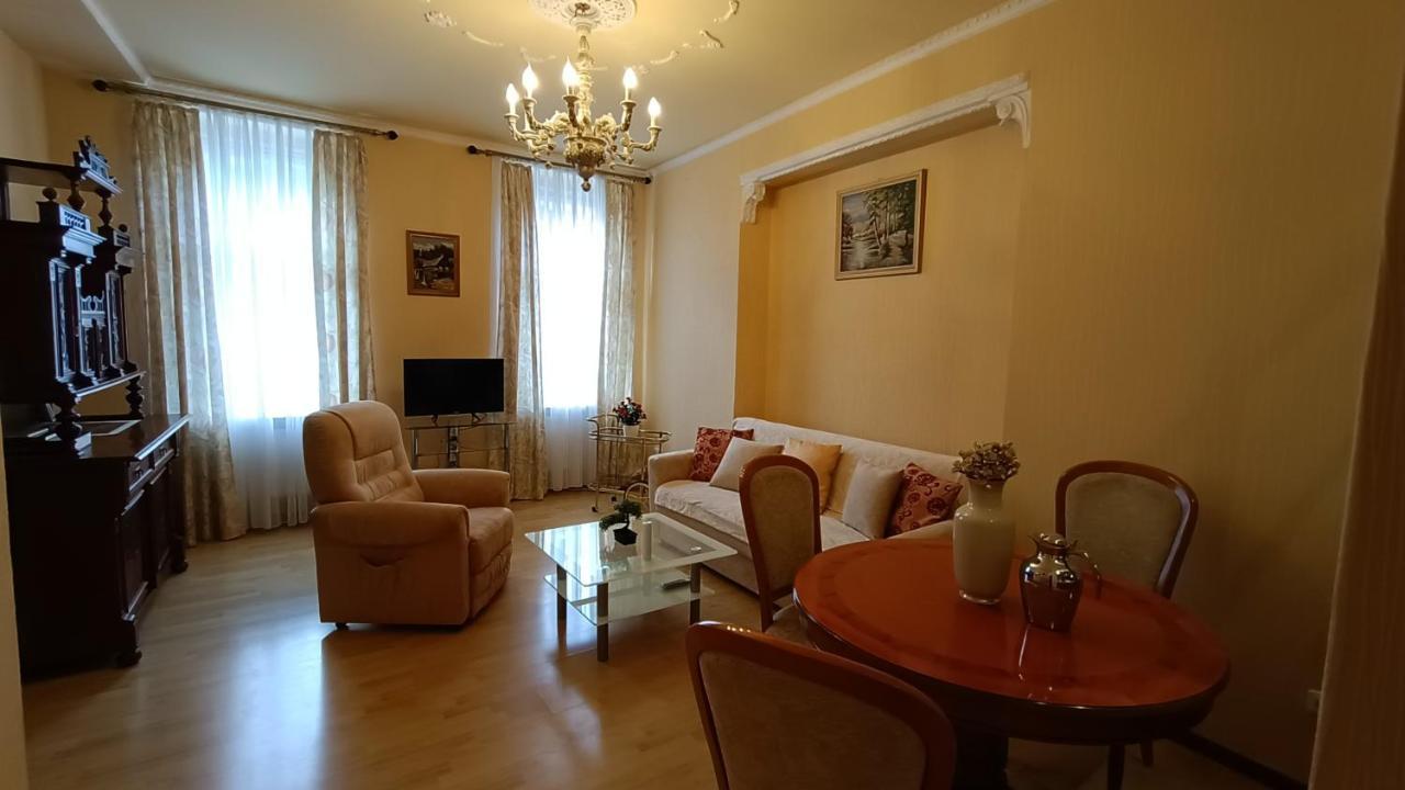 Apartments Stubsi With Colonnade View Karlovy Vary Exterior photo