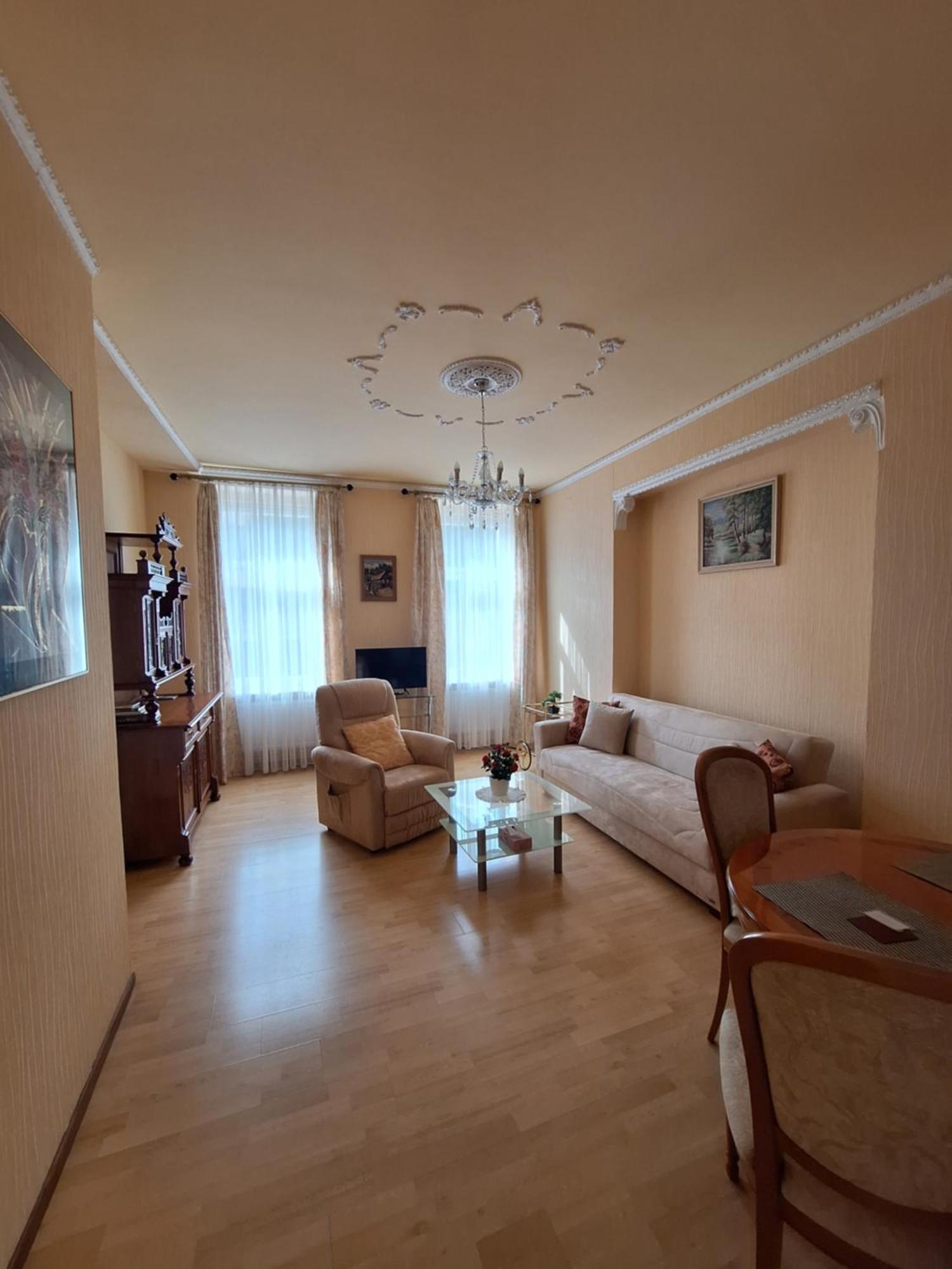 Apartments Stubsi With Colonnade View Karlovy Vary Exterior photo