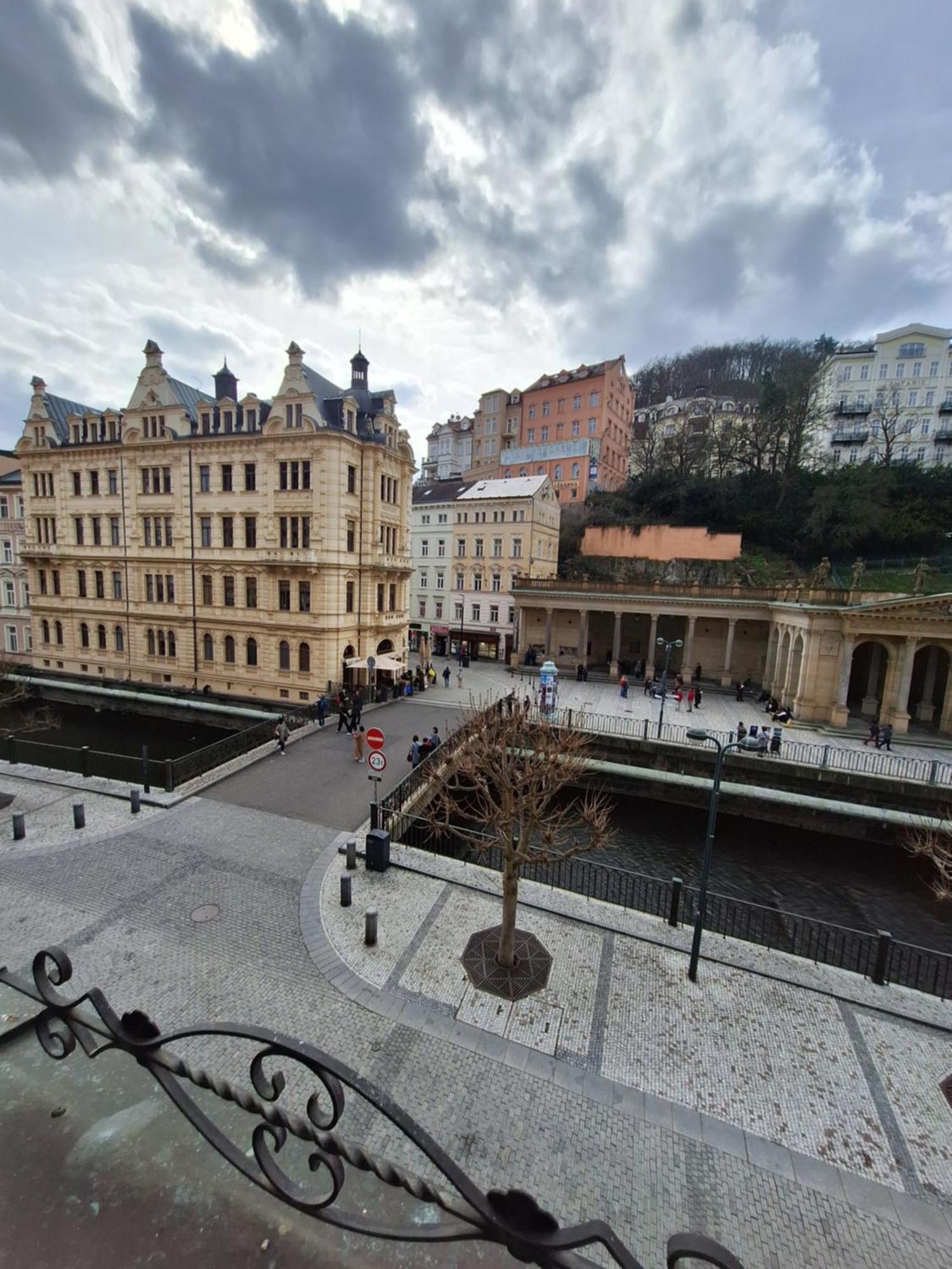 Apartments Stubsi With Colonnade View Karlovy Vary Exterior photo